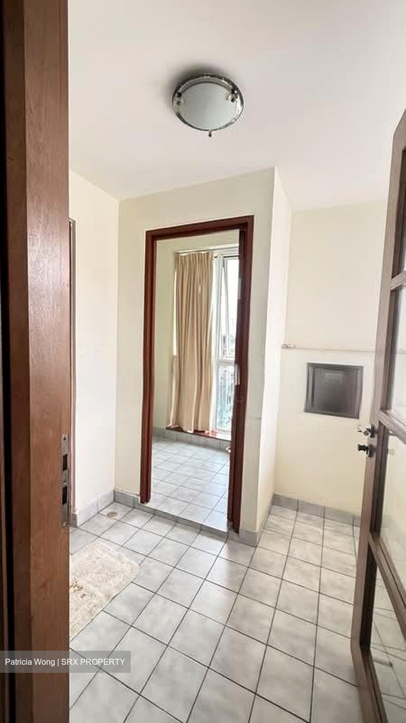 Emery Point (D15), Apartment #555330221